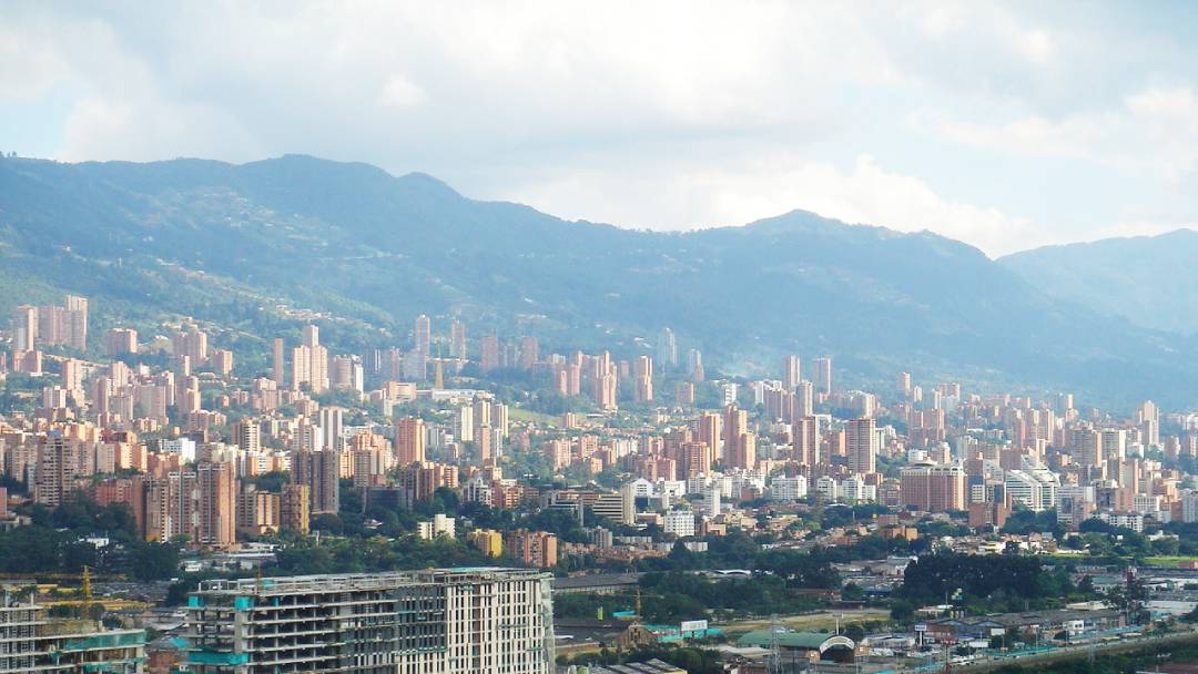 honeymoon in Medellin Columbia