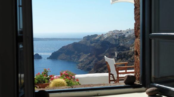 Santorini honeymoon ideas