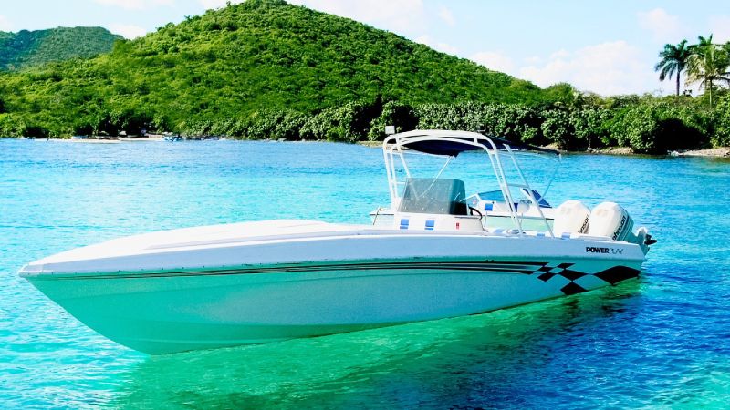 power boat crystal clear water