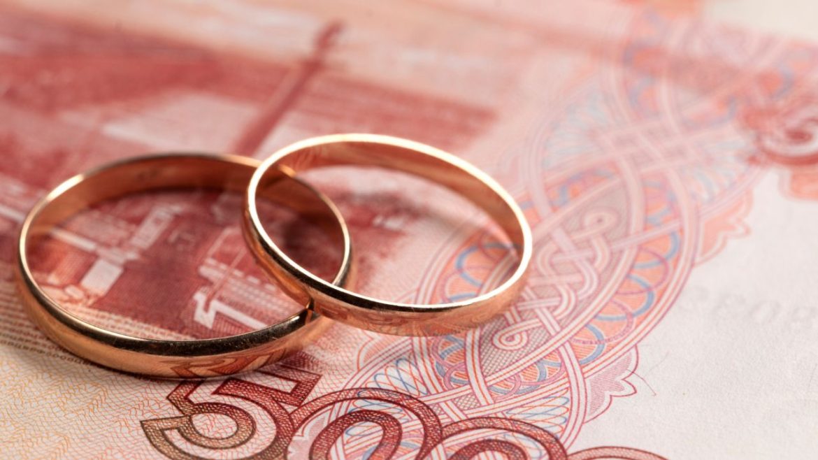 Who Pays For The Honeymoon Who Pays For The Honeymoon
